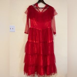 Beetlejuice Lydia Deets Red Tiered Wedding Dress Spirit Halloween Women’s Sz L
